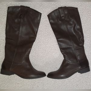 NIB 7.5 Sonoma Brown Pull on BOOTS Women's stylish!